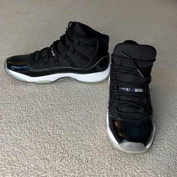 Jordan 11s Space Jams 7y gs - Picture 4 of 7